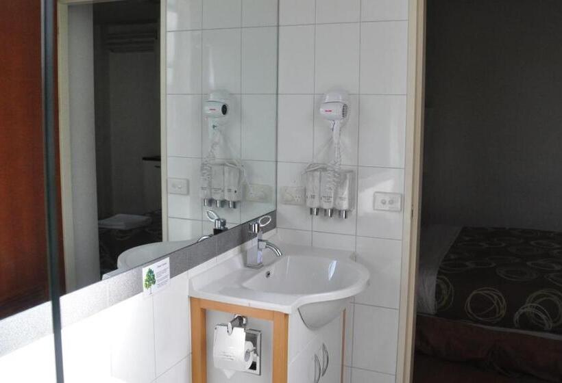 スタンダードスタジオ, Yti Garden