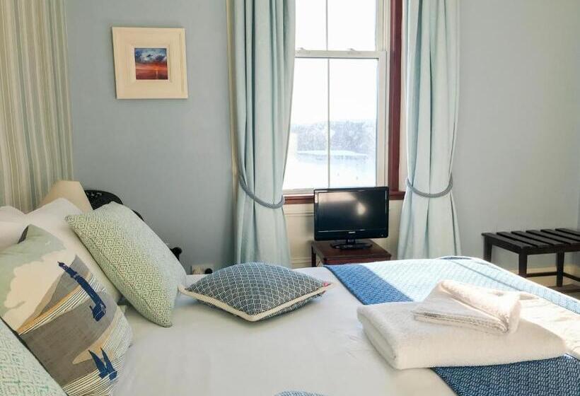 Номер Стандарт Вид на Море, Western Isles Hotel