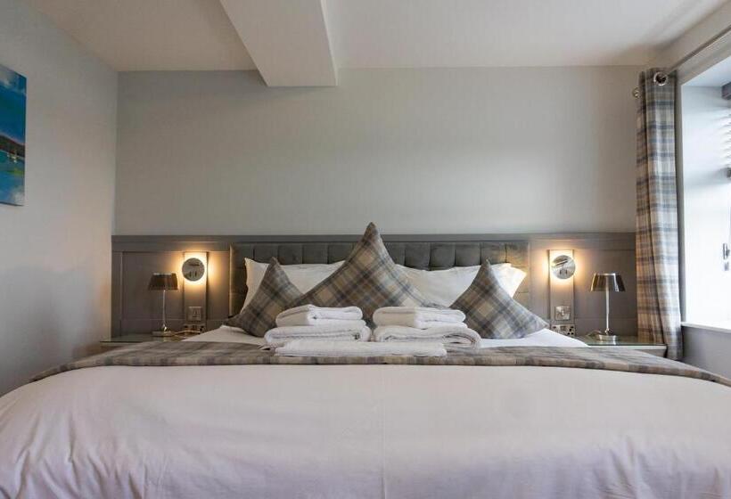 غرفة ديلوكس مطلّة علي البحر مزوَّدة بشُرفة, Western Isles Hotel