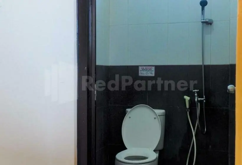 スタンダードルーム, Reddoorz At Gunungsari Surabaya 2
