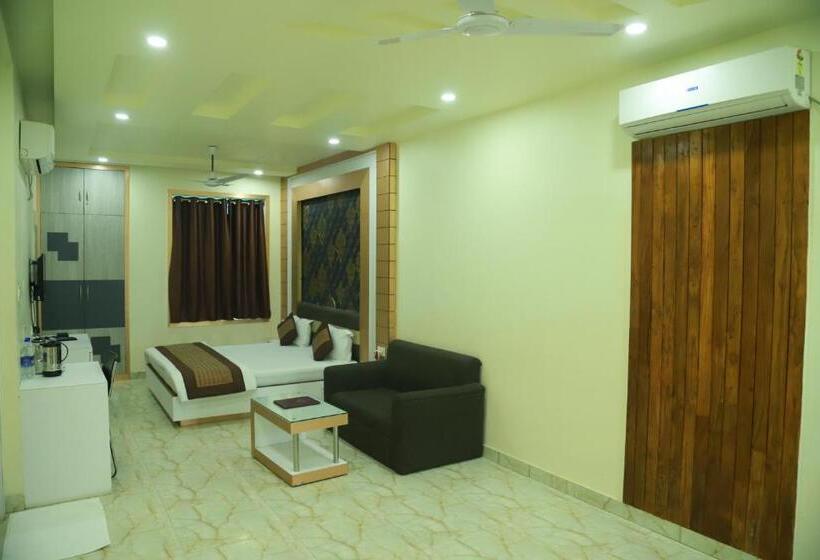 חדר דלוקס יחיד, Sukhdeo Palace