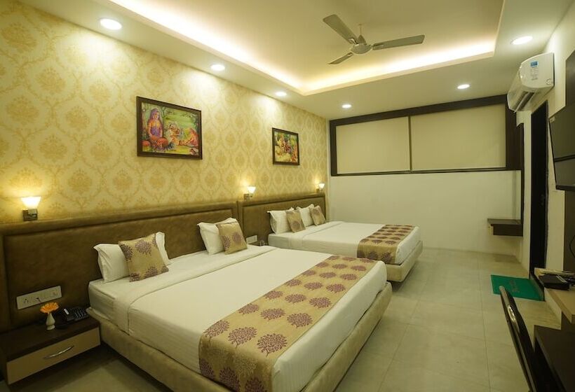 חדר דלוקס, The Sheesham Tree