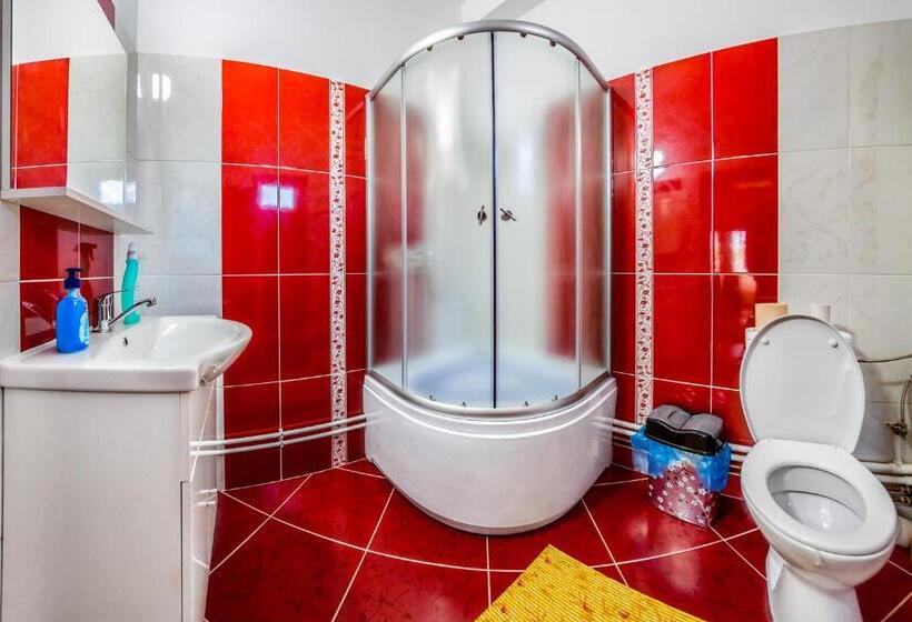 スタンダード４人部屋, Pensiunea Day & Deny