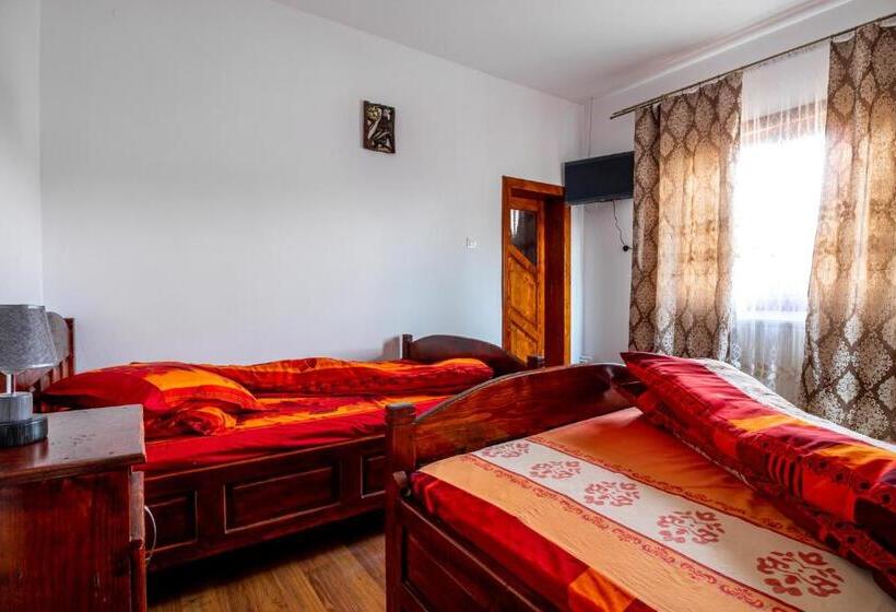 スタンダード４人部屋, Pensiunea Day & Deny