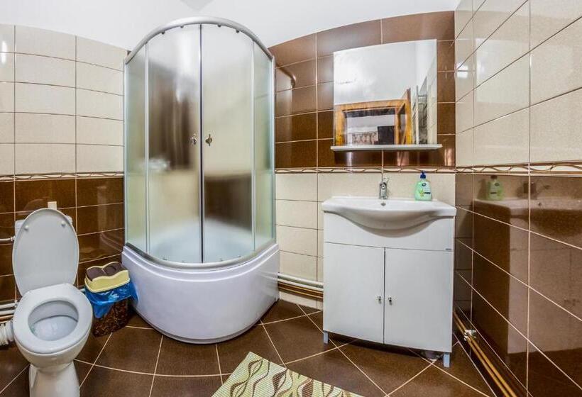 スタンダード４人部屋, Pensiunea Day & Deny