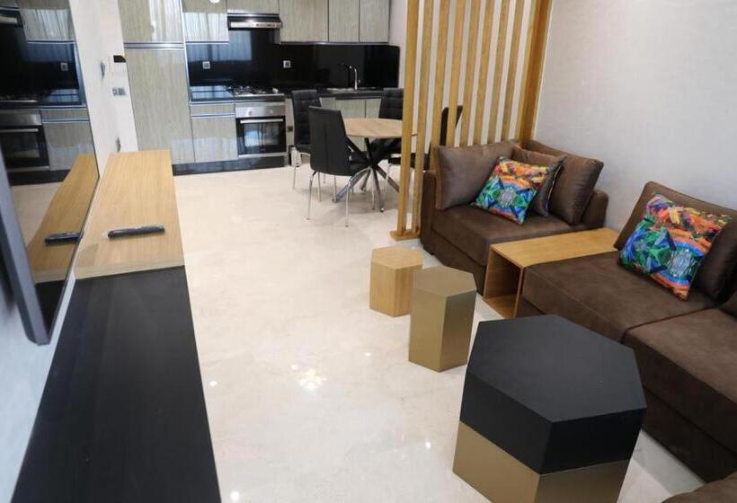 豪华工作室, Quiet