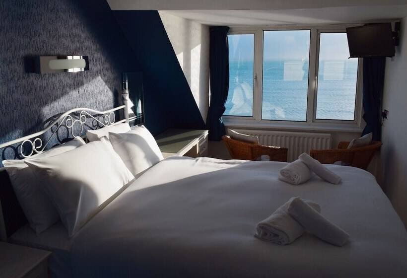 חדר סופריור לשלושה עם נוף לים, Penn House