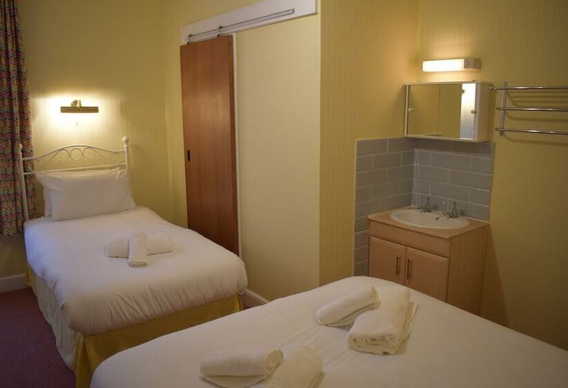 חדר קומפורט לשלושה, Penn House