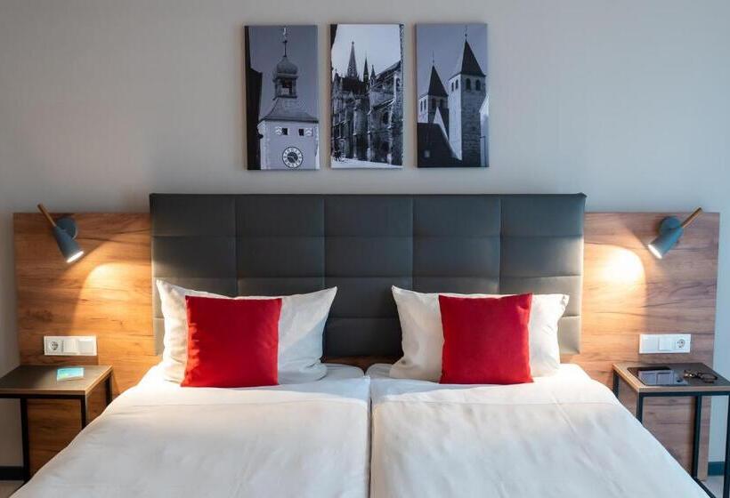 スタンダードルーム, Includio