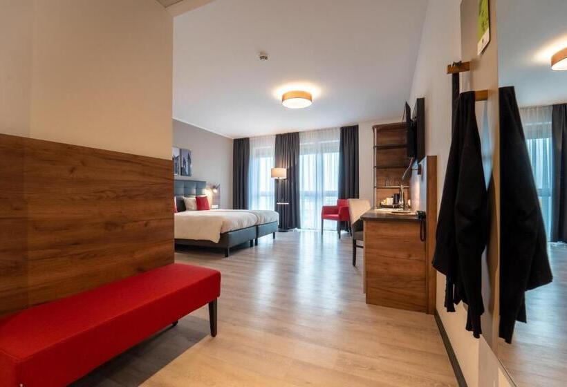 スーペリアールーム, Includio