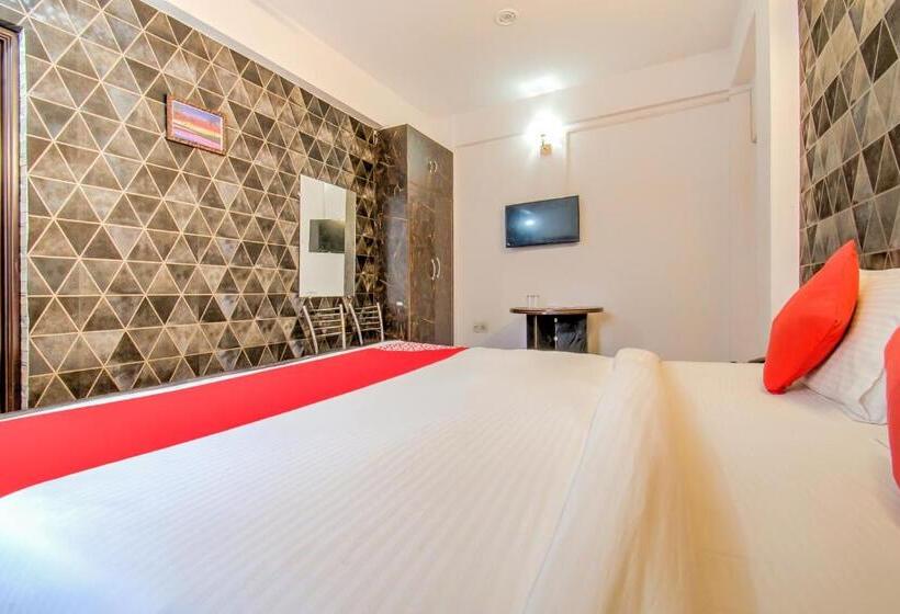 スタンダードルーム, O Kamini