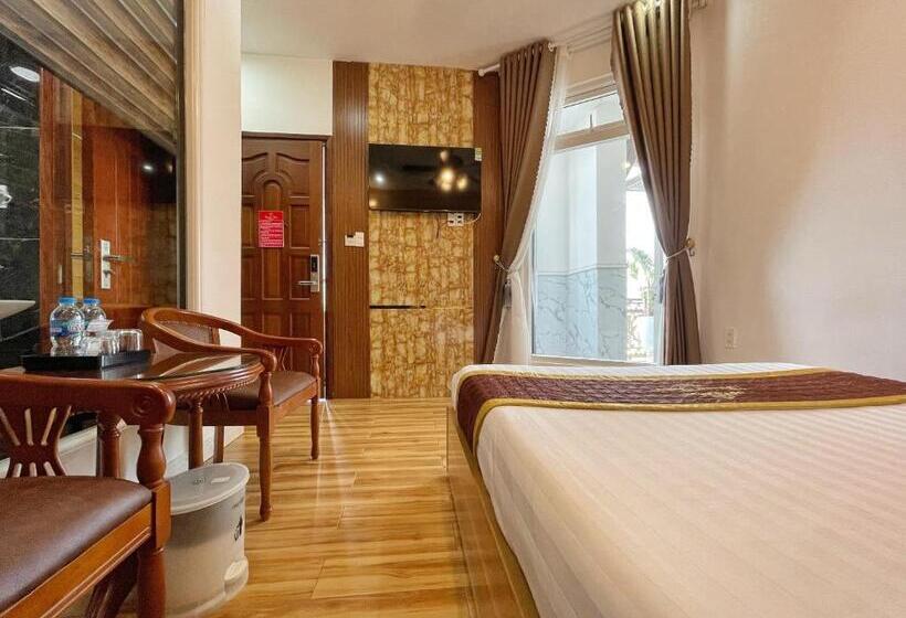 اتاق سوپریور, Thanh Thủy