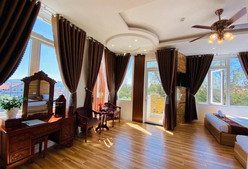 اتاق استاندارد چهارنفره با بالکن, Thanh Thủy