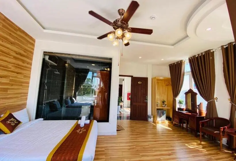 اتاق استاندارد چهارنفره با بالکن, Thanh Thủy