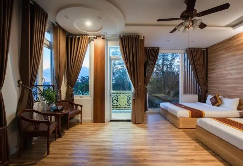 اتاق استاندارد چهارنفره با بالکن, Thanh Thủy