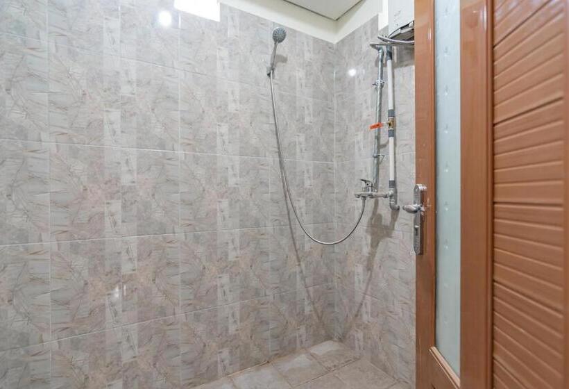 Номер Стандарт, The Lima Guest House Syariah Mitra Reddoorz