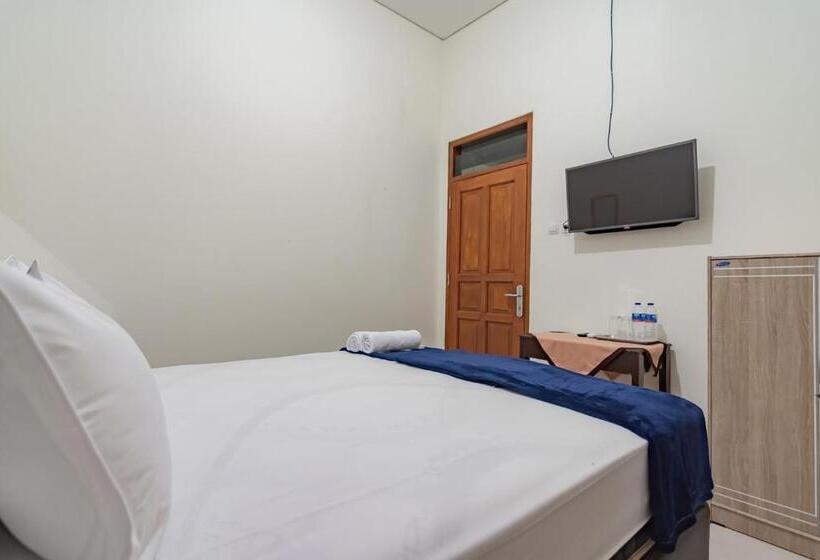 스탠다드 룸, The Lima Guest House Syariah Mitra Reddoorz