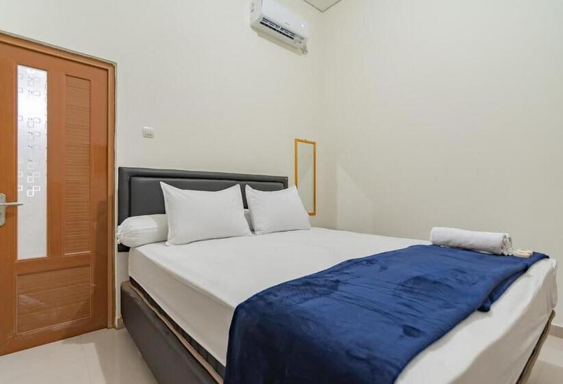 스탠다드 룸, The Lima Guest House Syariah Mitra Reddoorz