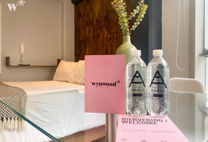 스탠다드 스튜디오, Nomad By Wynwood House