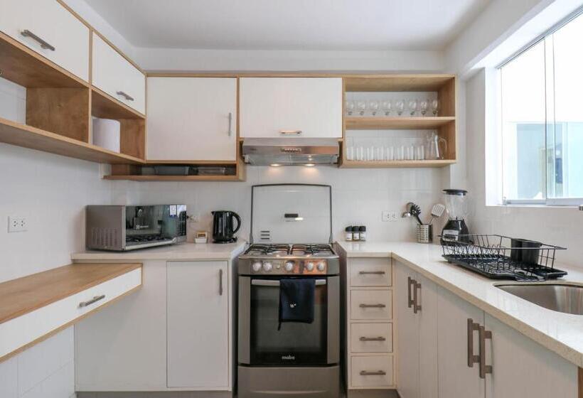 豪华三人间, Nomad By Wynwood House