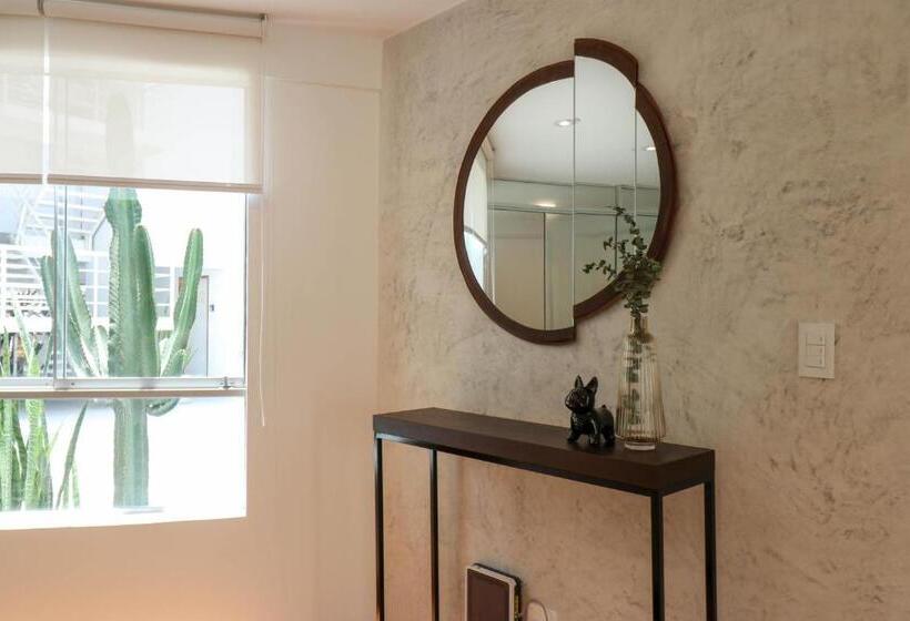 豪华三人间, Nomad By Wynwood House