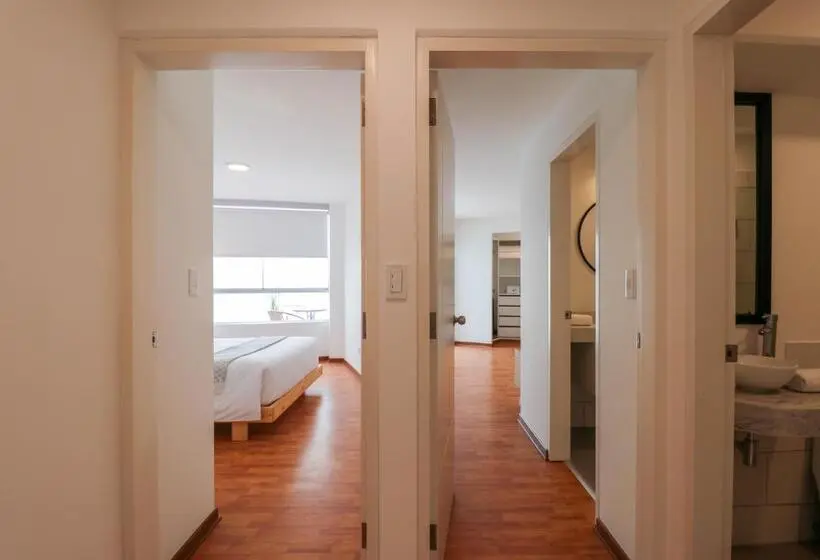 اتاق لوکس سه تخته, Nomad By Wynwood House