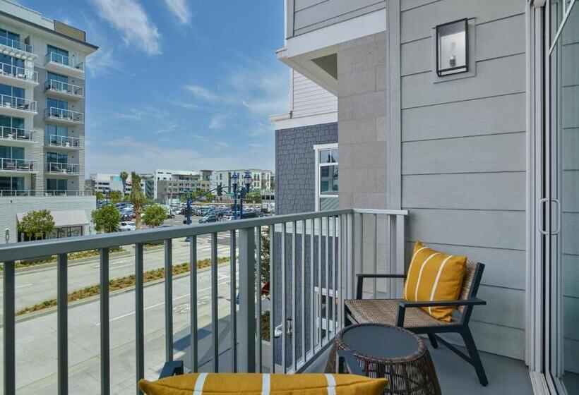 Standard Room City View