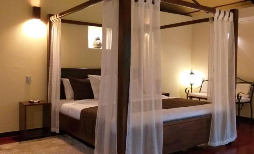 套房, Tropical Suites & Villas