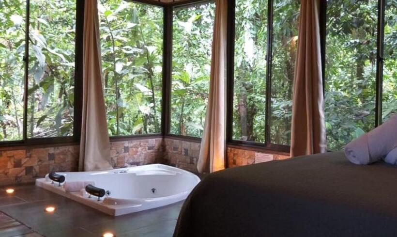 套房, Tropical Suites & Villas