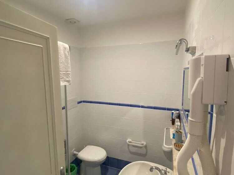 Номер Стандарт Вид на Море, America