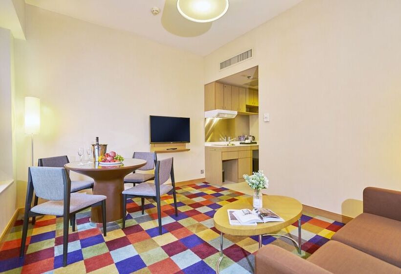 Svit, Cozi Harbour View