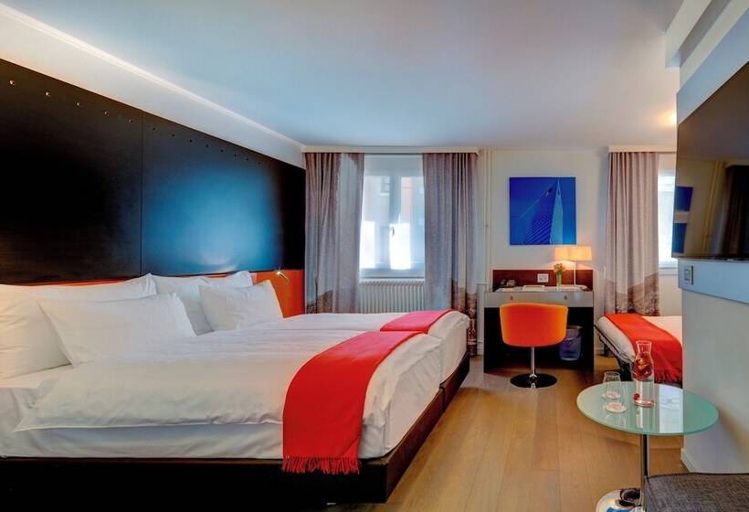 اتاق استاندارد سه نفره, Design Hotel F6