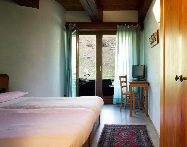 חדר קומפורט לשלושה, Dimora Storica La Mirandola