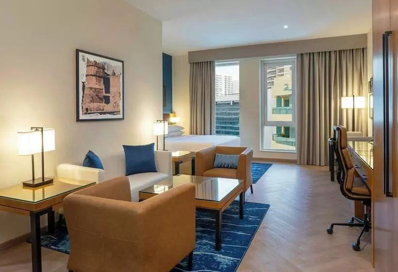 استودیوی لوکس, Four Points By Sheraton Bur Dubai