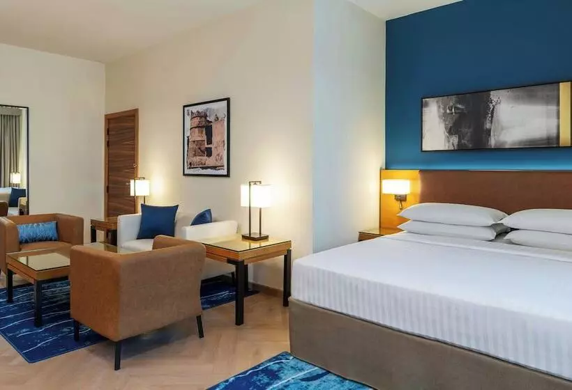 استودیوی لوکس, Four Points By Sheraton Bur Dubai