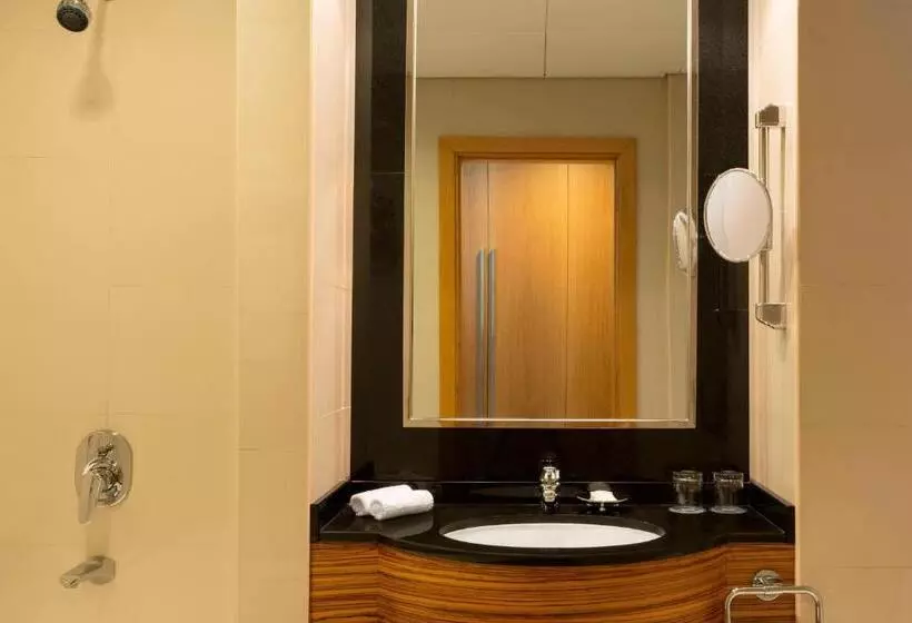 سوئیت با تخت بزرگ, Four Points By Sheraton Bur Dubai
