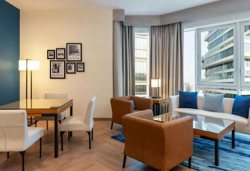 سوئیت با تخت بزرگ, Four Points By Sheraton Bur Dubai