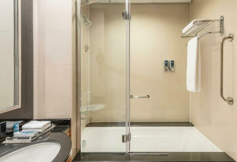 Номер Классика Кровать Кинг, Four Points By Sheraton Bur Dubai
