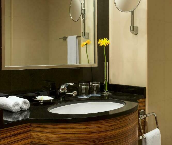 سوئیت اجرایی با تخت کینگ, Four Points By Sheraton Bur Dubai