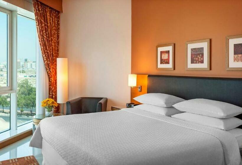 Люкс Executive Кровать Кинг, Four Points By Sheraton Bur Dubai