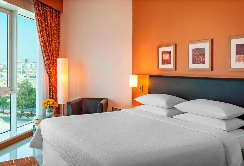 سوئیت اجرایی با تخت کینگ, Four Points By Sheraton Bur Dubai