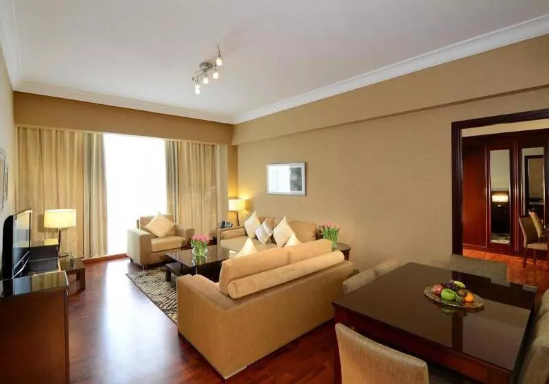 استودیوی استاندارد, Grand Millennium  Dubai