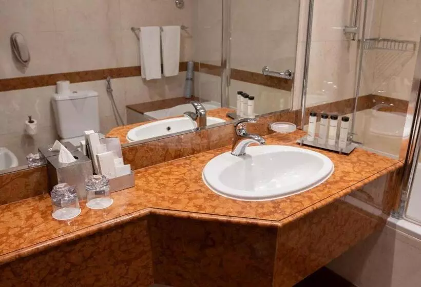 استودیوی استاندارد, Grand Millennium  Dubai