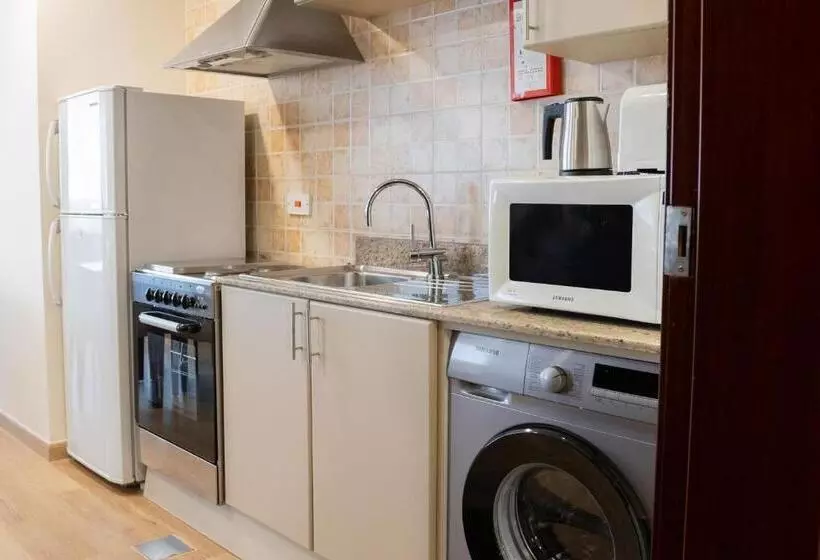 استودیوی استاندارد, Grand Millennium  Dubai