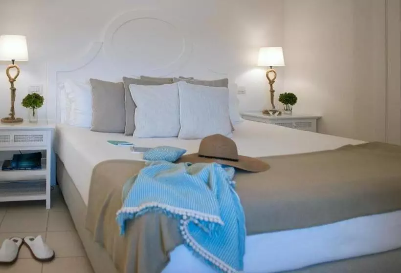 Suite with Pool, La Peschiera