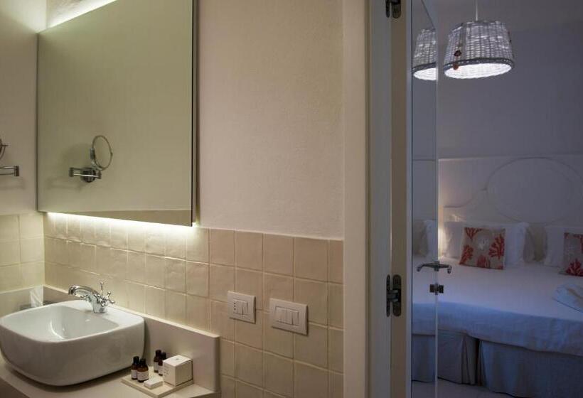 Номер Стандарт Вид на Бассейн, La Peschiera