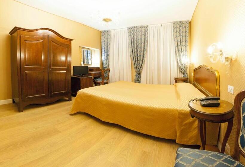 اتاق استاندارد سه نفره, Locanda Canal