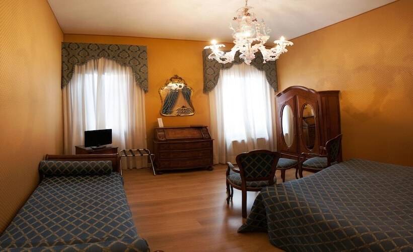 سوئیت جونیور با چشم‌انداز, Locanda Canal