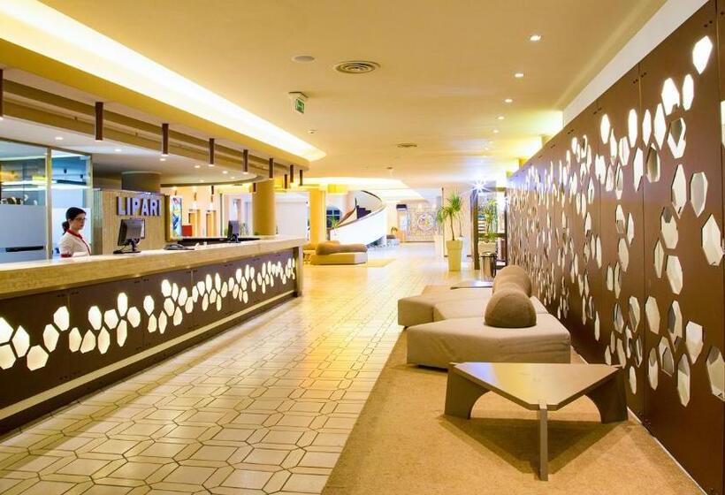 חדר סופריור לשלושה, Mclub Lipari