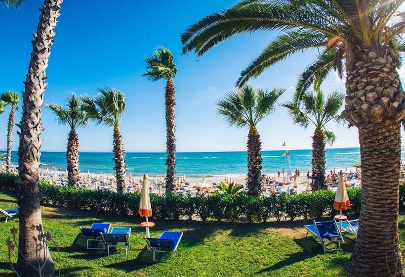 Четырехместный Номер Deluxe, Mclub Lipari